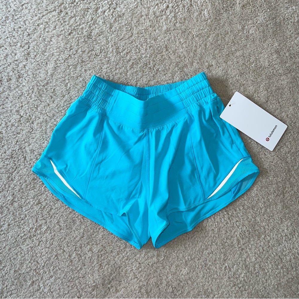 SOLD - Lululemon Hotty Hot High-Rise Short 2.5” Electric Turquoise Size 2